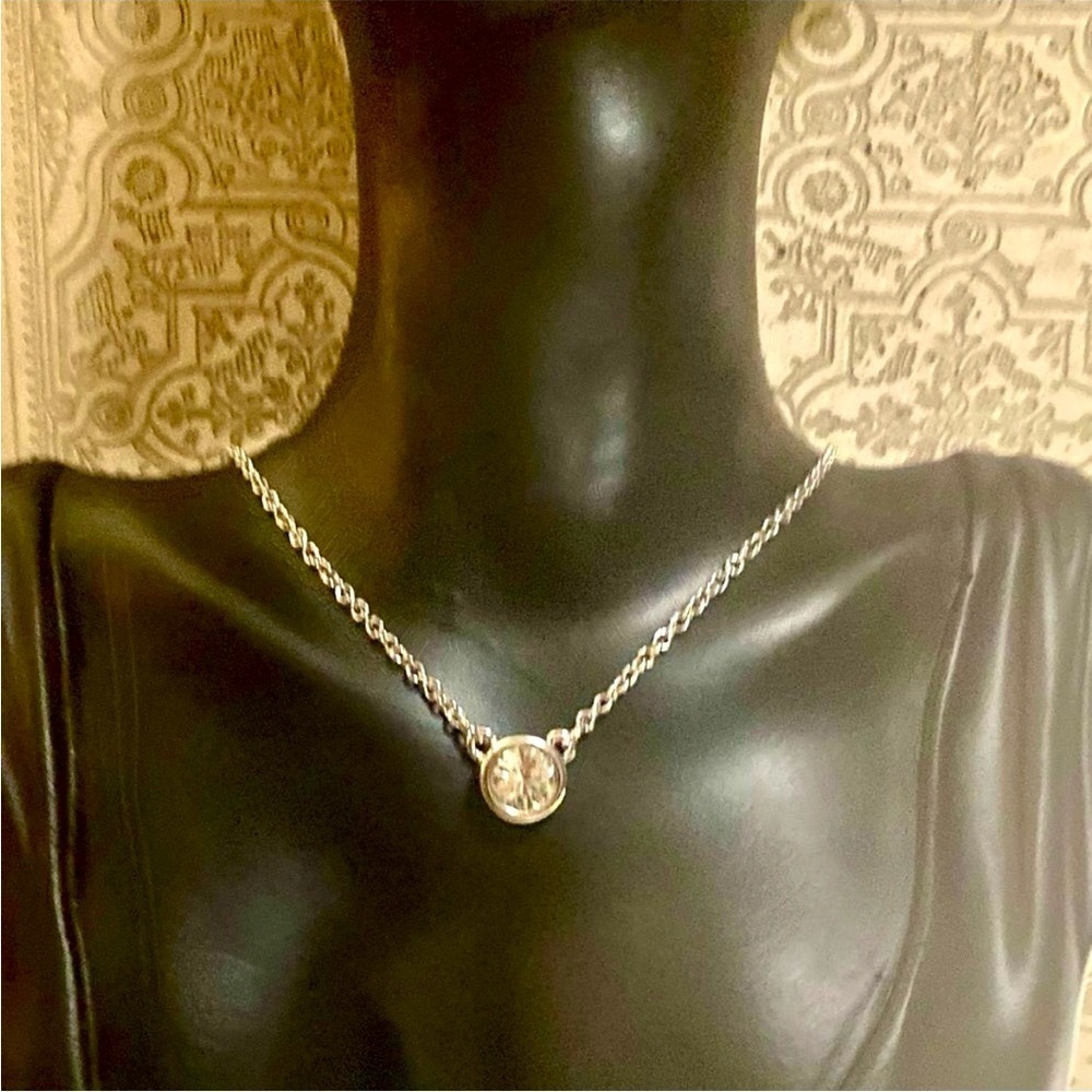 Tahari solitaire necklace NWT